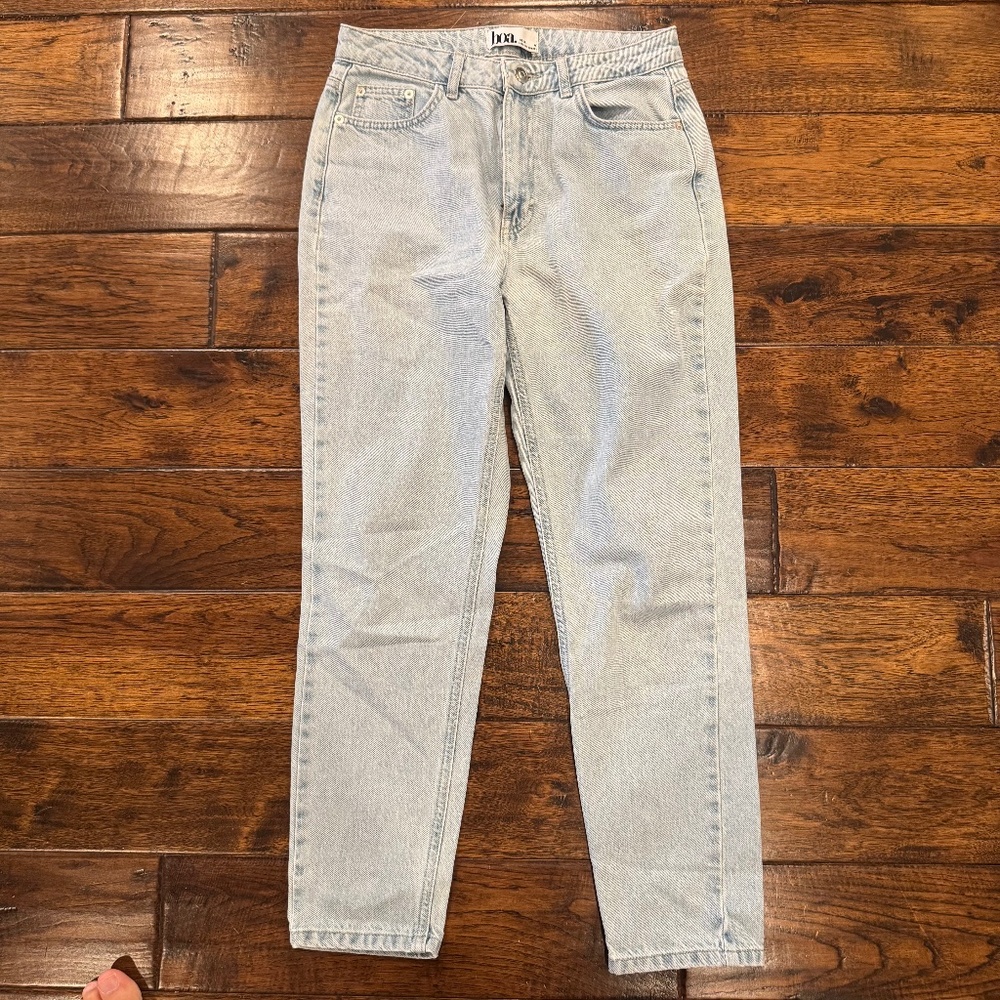 Boa Light Wash Denim Jeans Size M